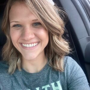 Meet your Posher, Carissa